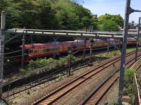 飛鳥山公園 東京 新幹線の見える公園に２歳とお出かけ 路面電車も見れるおすすめスポット 子育てイイね